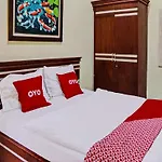 RedDoorz near RS Setiabudi Medan